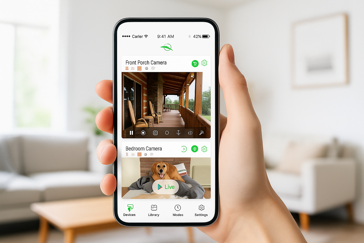 photo d'un smartphone sur une application de vidéosurveillance