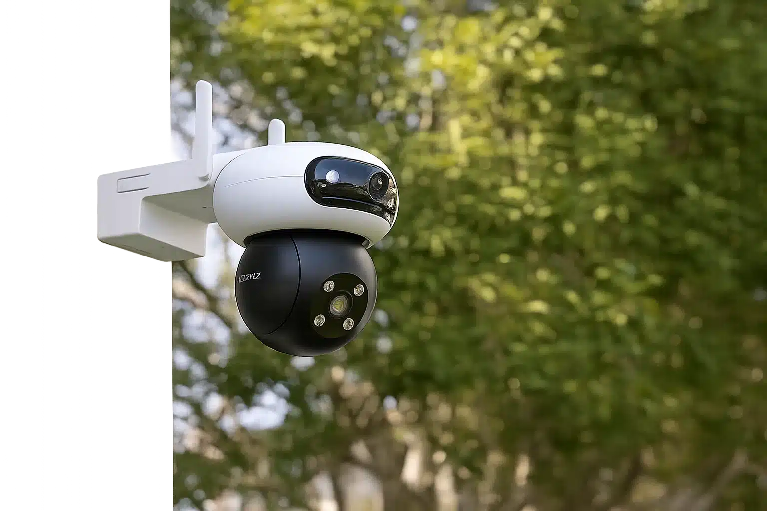 caméra wi-fi installée sur le mur